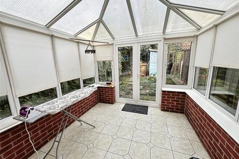 undefined, Middle Close, Derbyshire DE11