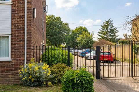 undefined, Manor Court Road, London W7