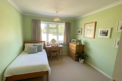 undefined, Manor Court Road, London W7