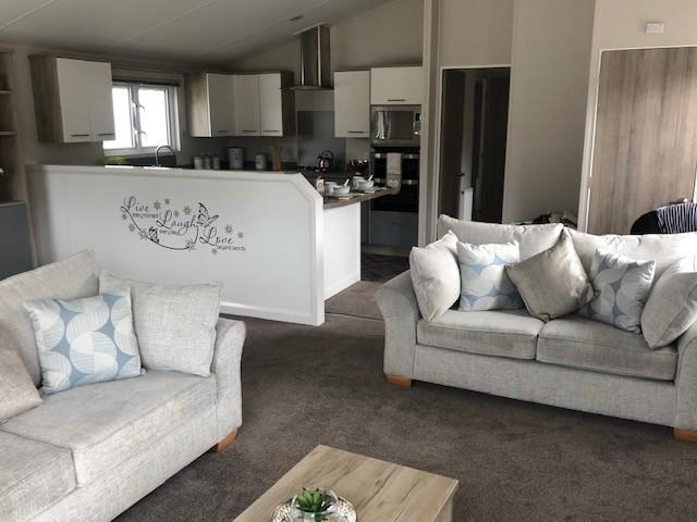 Willerby Cadence 2018 Car0012345 1 113566787.jpeg