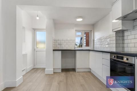 undefined, Oakleigh Road North, London, N20