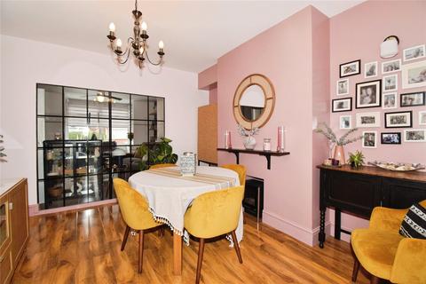 4 bedroom semi-detached house for sale, Brighton Avenue, Wigston, Leicestershire, LE18