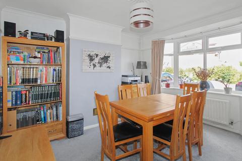 4 bedroom semi-detached house for sale, Havers Avenue, Hersham KT12