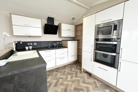 2 bedroom park home for sale, Harts Holiday Park – Kent