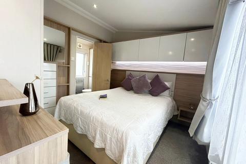 2 bedroom park home for sale, Harts Holiday Park – Kent