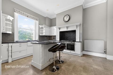 4 bedroom character property for sale, Axes Lane, Redhill