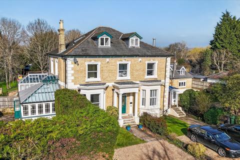 4 bedroom character property for sale, Axes Lane, Redhill