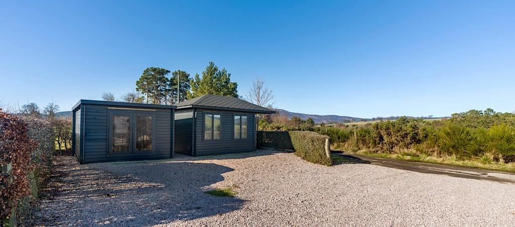 Summer House/Office