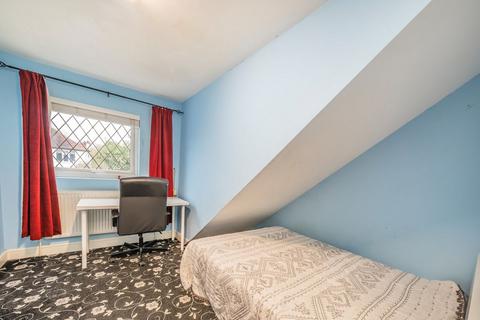 2 bedroom maisonette to rent, Charterhouse Avenue, Wembley HA0