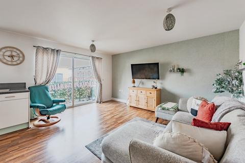 1 bedroom apartment for sale, Thornton Side, Redhill