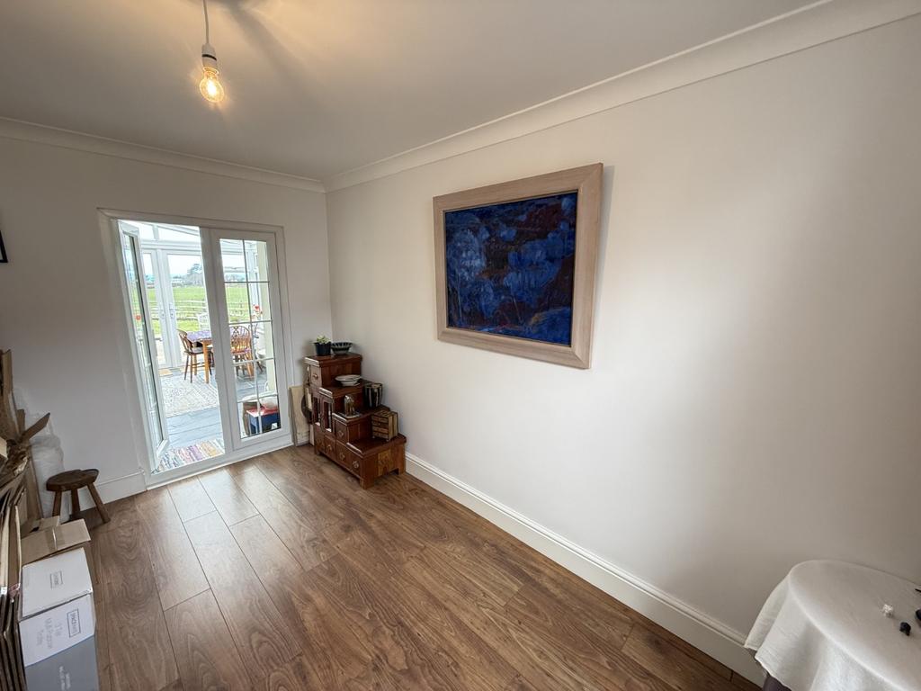 Formal Dining Room/Downstairs Bedroom 4
