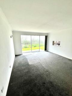 2 bedroom flat for sale, Beacon Drive, Highcliffe, Christchurch, BH23 5DH