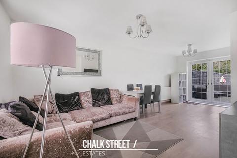 3 bedroom end of terrace house for sale, Stapleton Crescent, Rainham, RM13