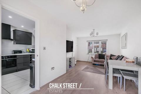 3 bedroom end of terrace house for sale, Stapleton Crescent, Rainham, RM13