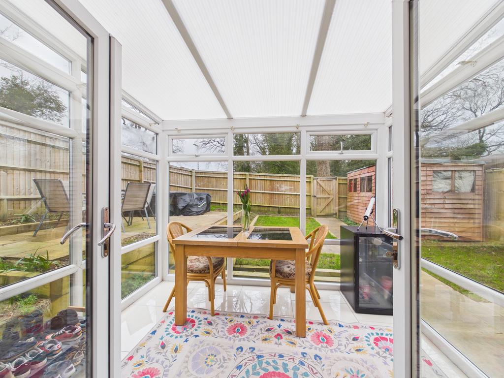 Cam01354 g0 pr0686 still002