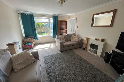3 bedroom terraced house for sale, Page Close, CALNE