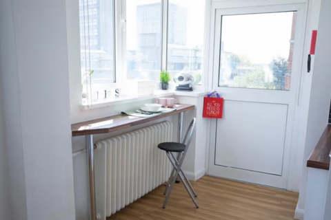 Studio to rent, Portobello Garrow House, 190 Kensal Road, London