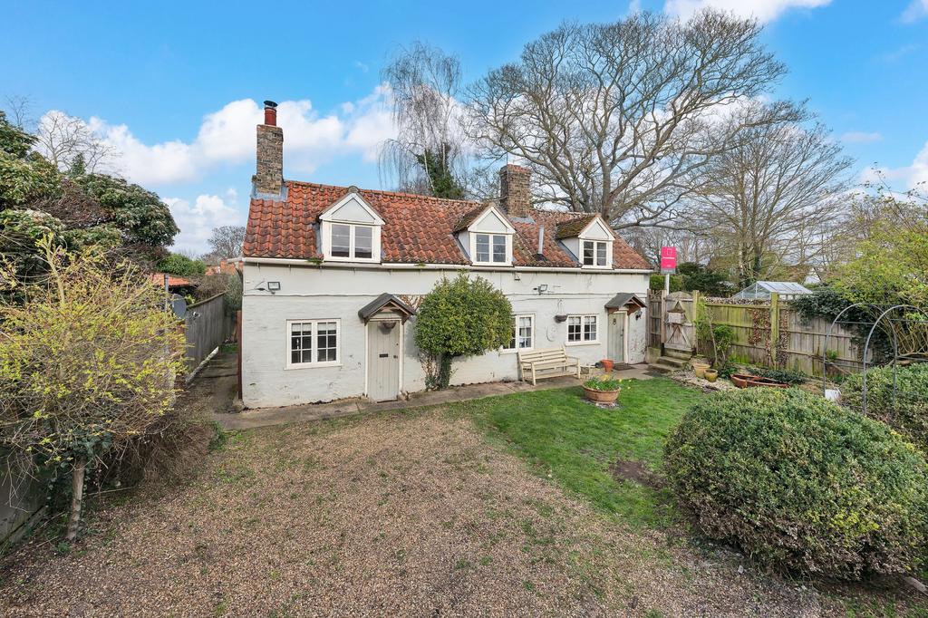 2 bedroom detached house for sale