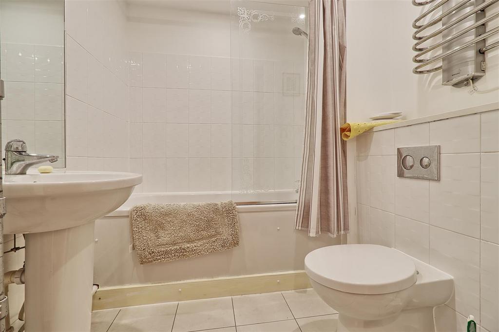 Bathroom.jpg