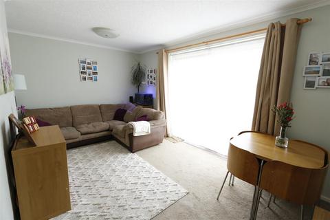 undefined, Gresham Way, Shefford
