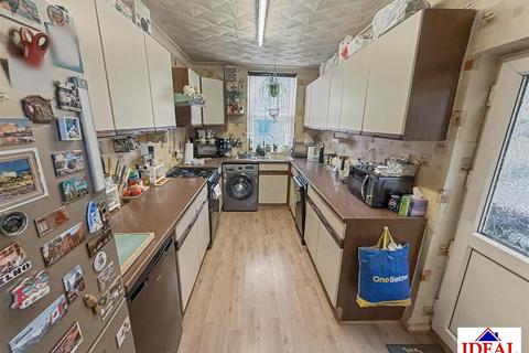 2 bedroom terraced house for sale, Stanhope Road, Doncaster
