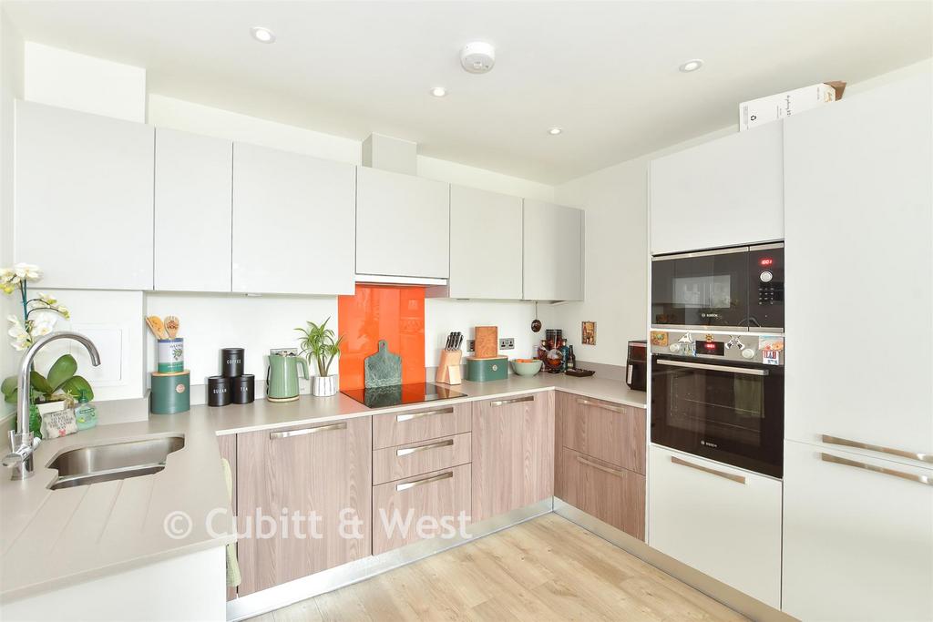 Kitchen/ Lounge