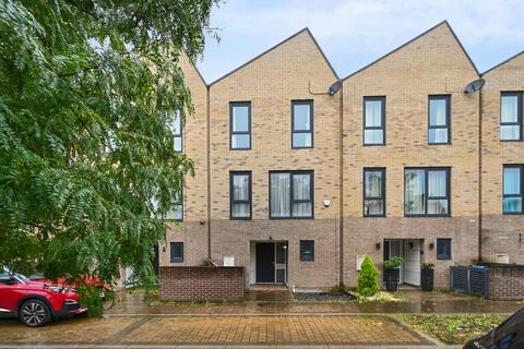 undefined, Sandpiper Drive, Harrow, HA2