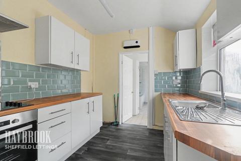3 bedroom semi-detached house to rent, Oaks Avenue, Sheffield