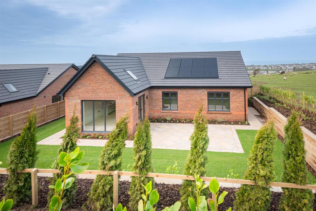 8 Cantle Grove-1.jpg