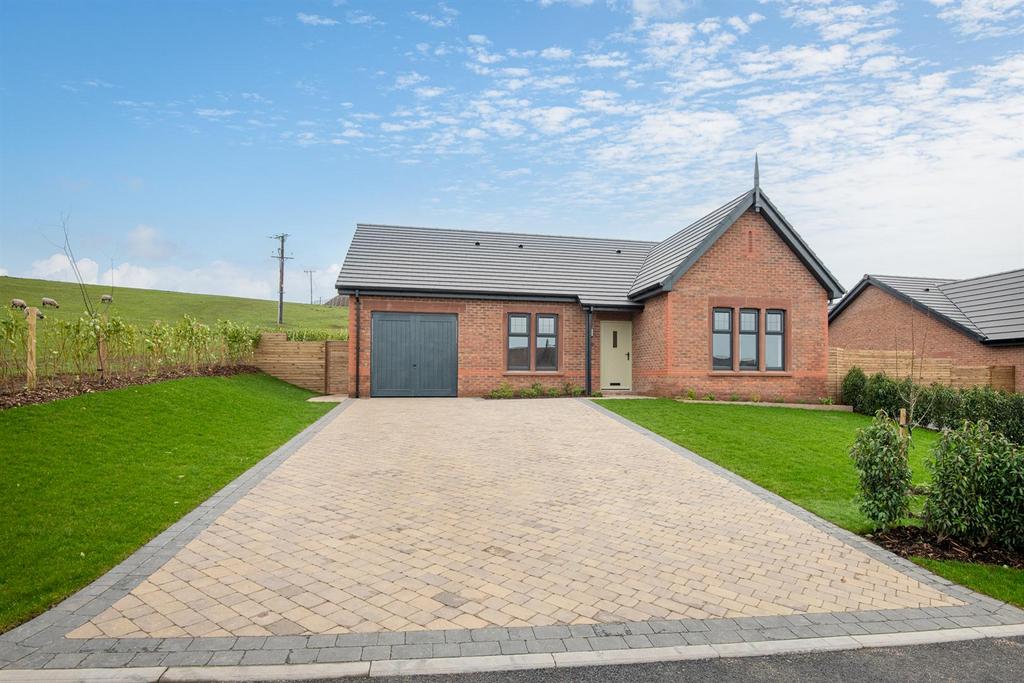 8 Cantle Grove-2.jpg