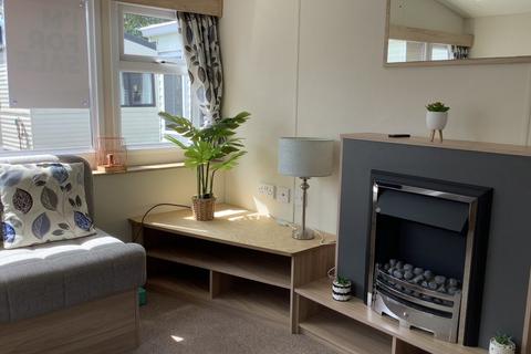 2 bedroom park home for sale, Marlie Holiday Park – Kent