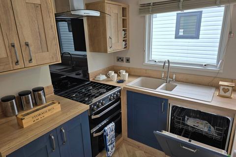 2 bedroom park home for sale, Marlie Holiday Park – Kent