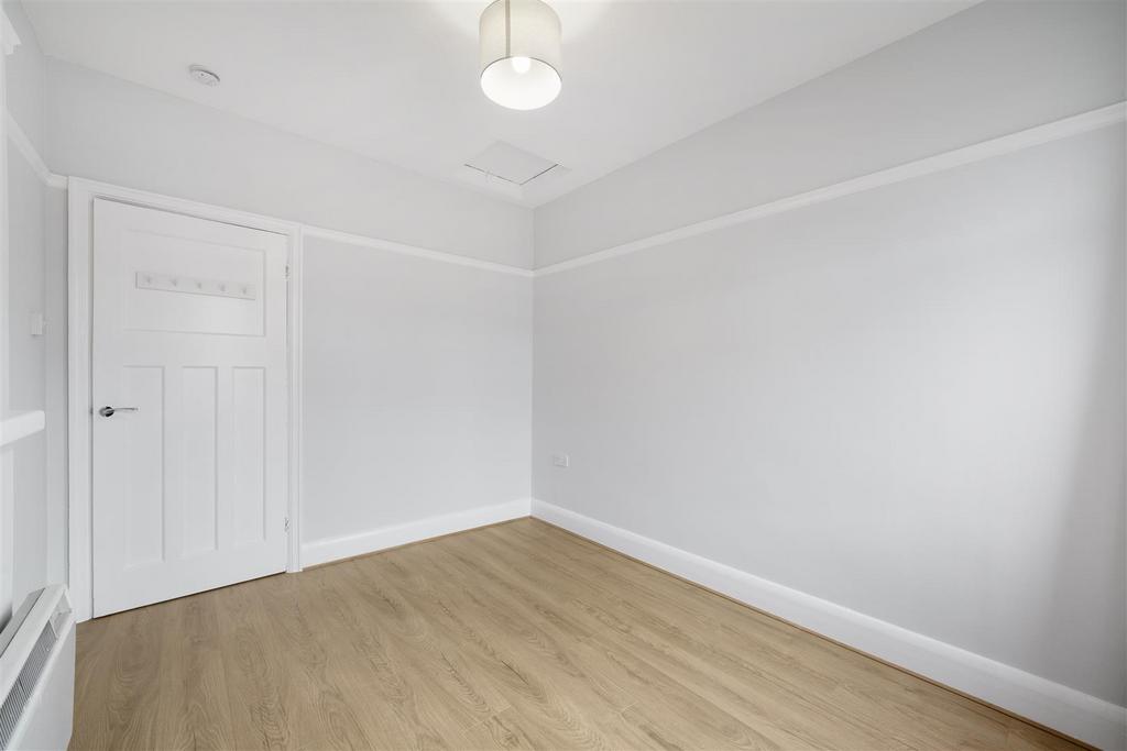 206 A Preston Road - km6gn Dp1 Tr JOf BVRZq Bv.jpg