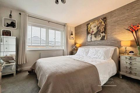 2 bedroom semi-detached house for sale, Wintergreen Gardens, Newport, Isle of Wight