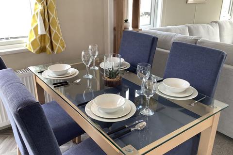 2 bedroom park home for sale, Marlie Holiday Park – Kent