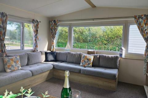 2 bedroom park home for sale, Marlie Holiday Park – Kent