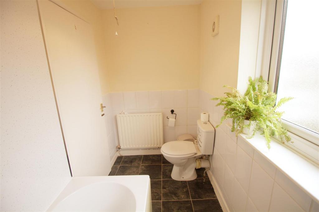 Bathroom,.jpg