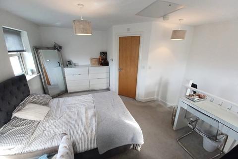 undefined, Manesty Grove, Leeds, West Yorkshire, UK, LS14