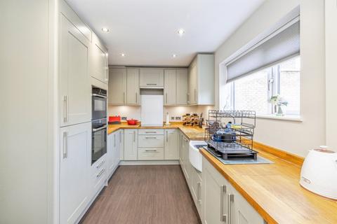 3 bedroom semi-detached house for sale, Hayling Road, Watford