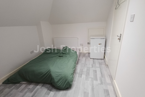 undefined, Brancaster Road, Ilford IG2