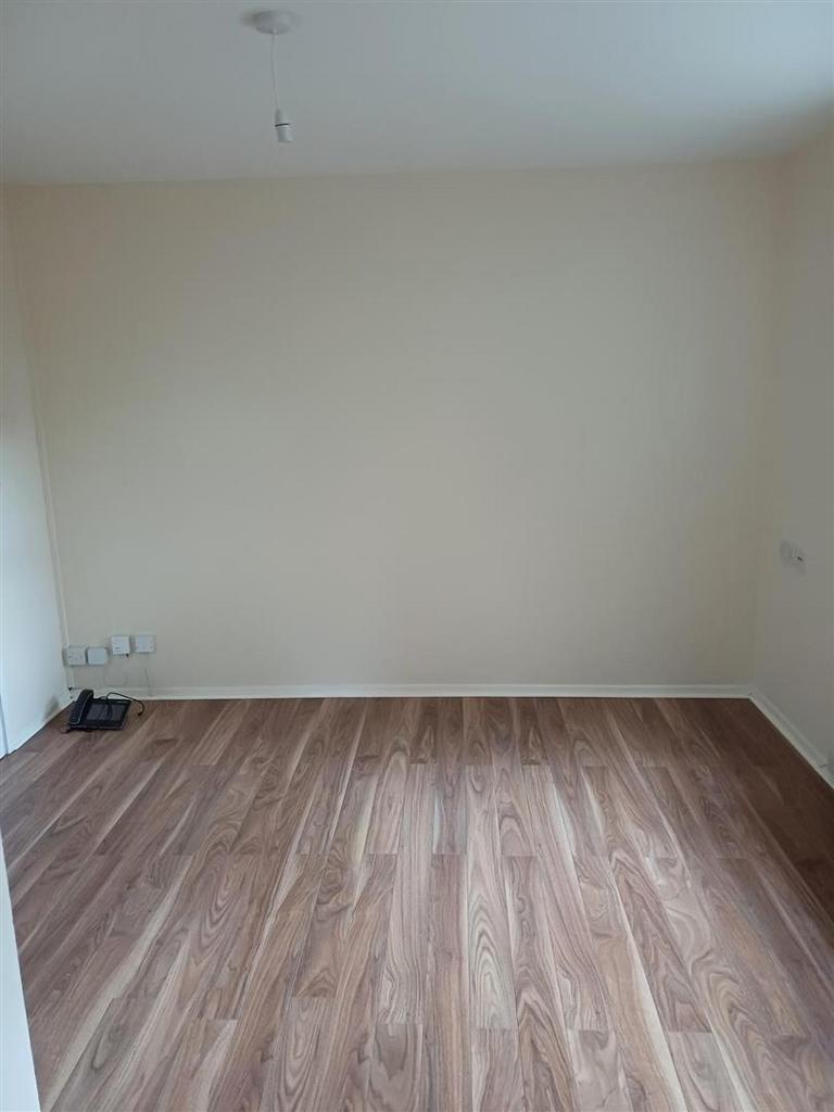 Flat 12 WH Living Room.jpg