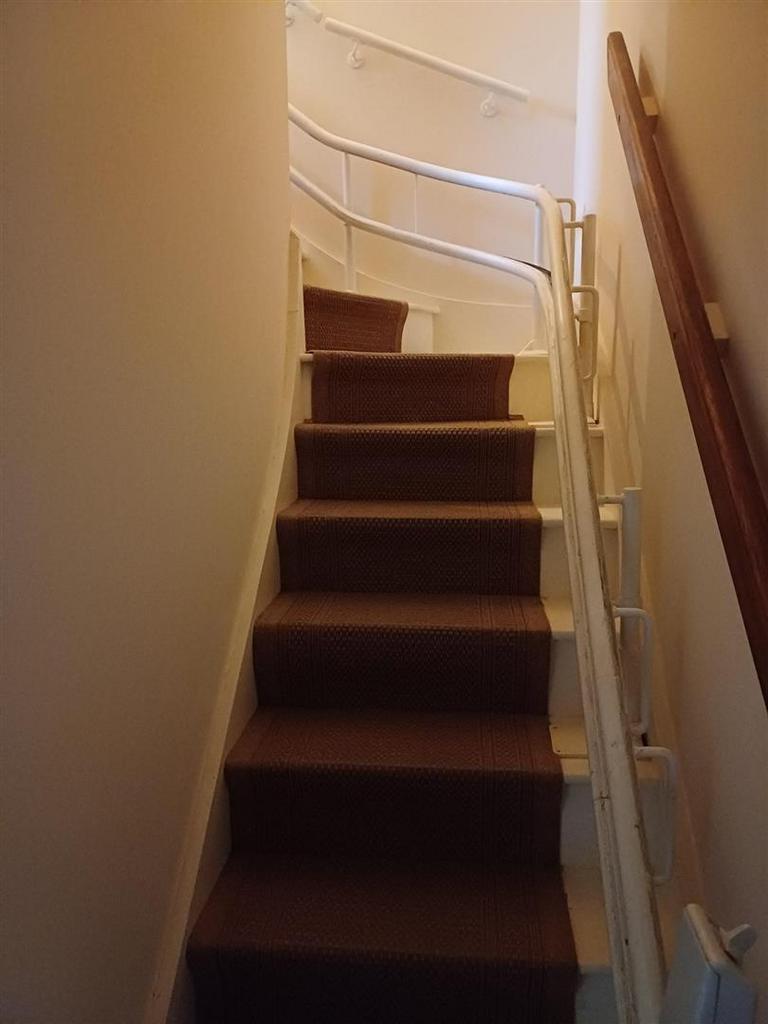 Flat 12 WH Stairs.jpg