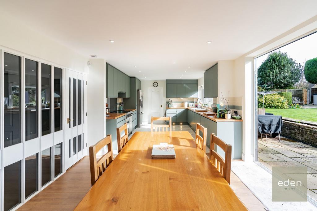Kitchen/Lounge/Family room