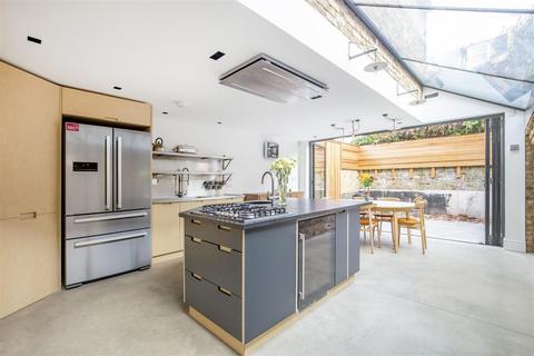 4 bedroom end of terrace house to rent, Springvale Terrace, London, W14