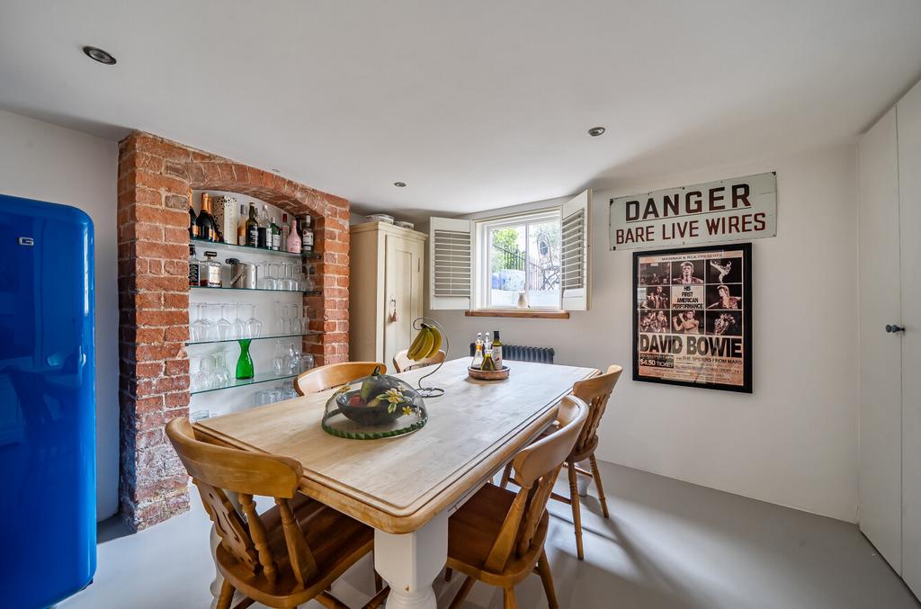 Kitchen/Dinng Rm