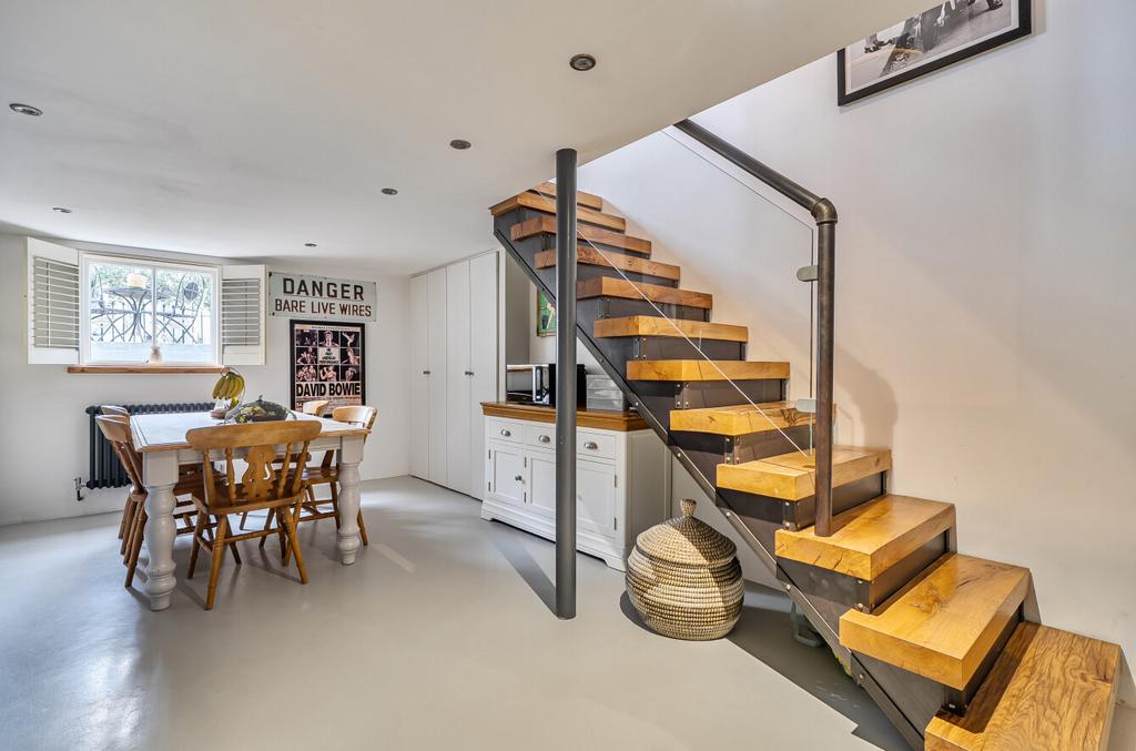 Kitchen/Dinng Rm