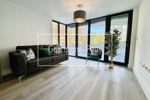 2 bedroom apartment to rent, Savoy Place, Farnborough, GU14