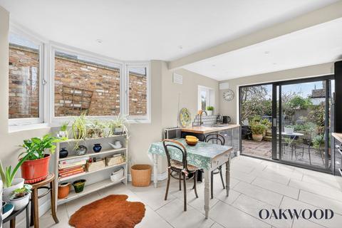 undefined, Dynevor Road, London, N16