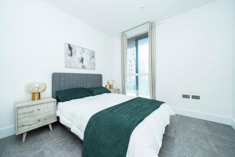 2 bedroom flat to rent, Harbour Way, London E14