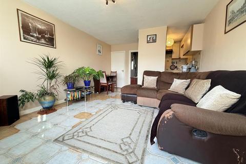 1 bedroom flat for sale, Ley Street, Ilford